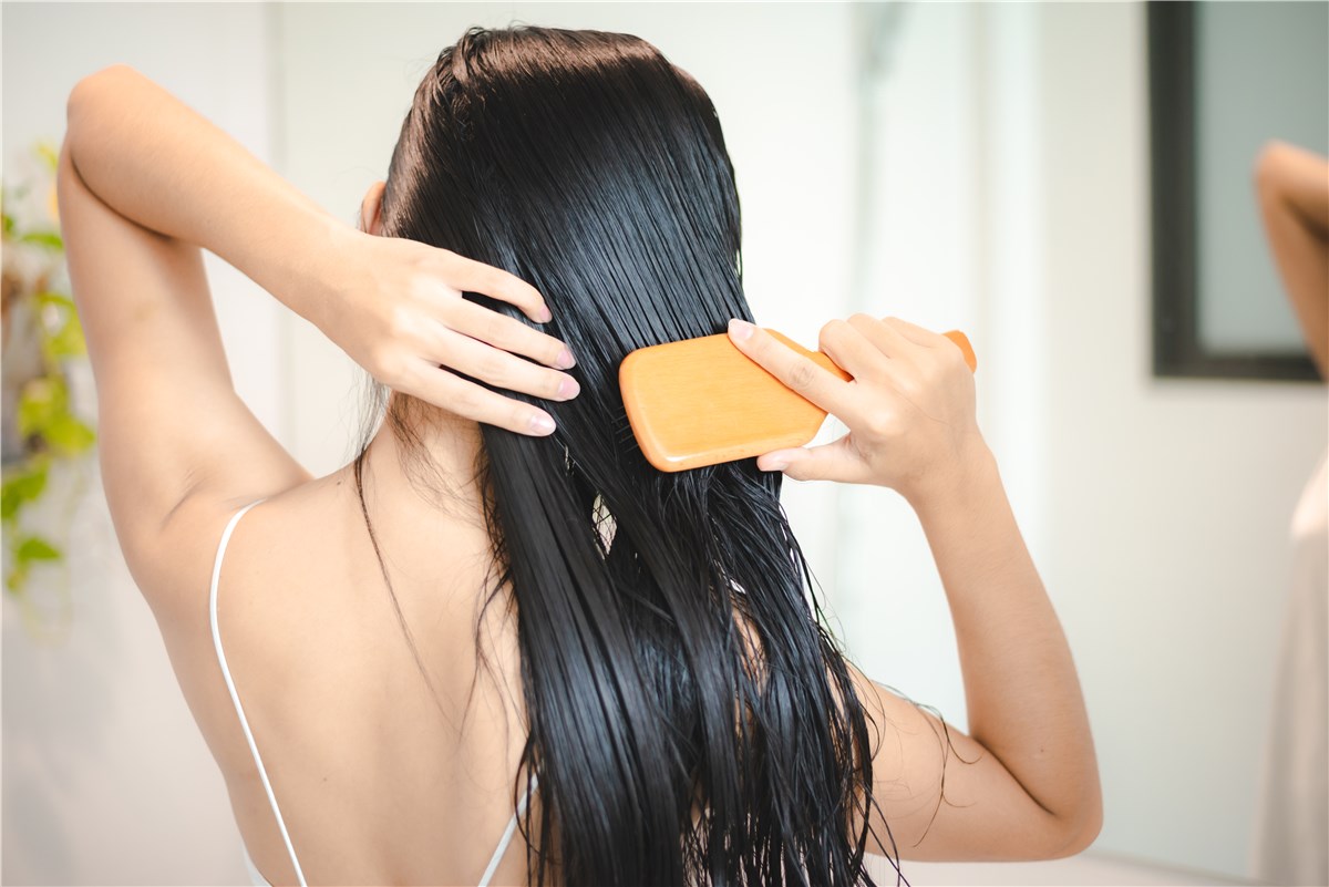 Na czym polega metoda OMO w pielęgnacji włosów?